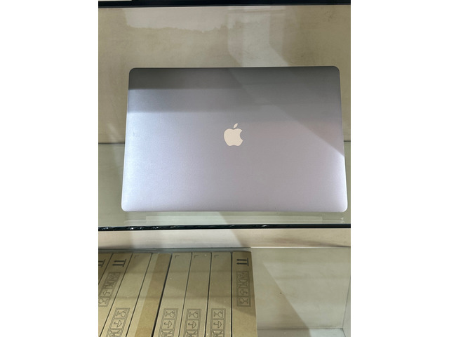 Apple MacBook pro 2018, Core i7, 16gb RAM, 512gb SSD. - 4
