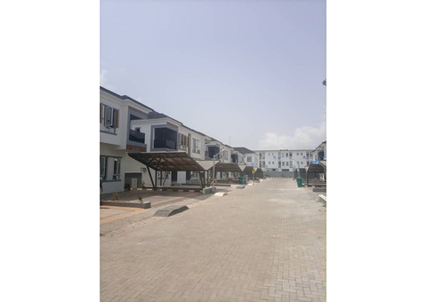4 Bedroom Duplex at For Sale Victoria Bay, Ikate  (Call OR Whatsapp - 08165448834)
