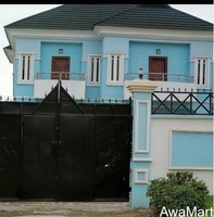 SELLING AT DISTRESSED PRICE: An Executive Modern 5 Bedroom Duplex - Image 1